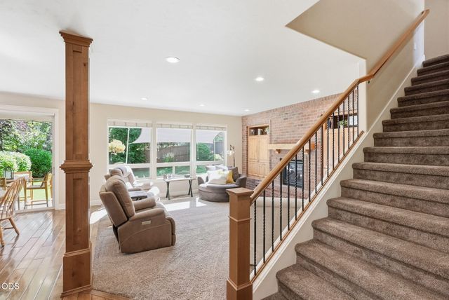 61156 SE Sydney Harbor Drive, Bend, OR 97702