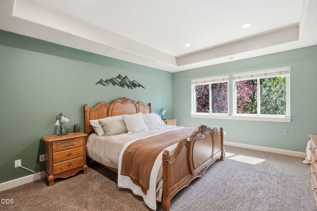 61156 SE Sydney Harbor Drive, Bend, OR 97702