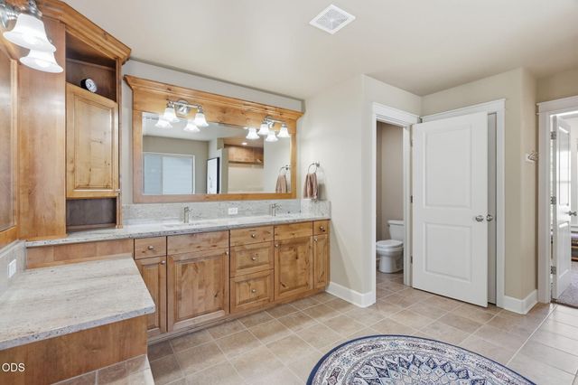 61156 SE Sydney Harbor Drive, Bend, OR 97702
