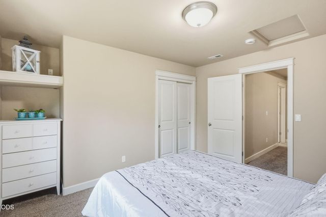 61156 SE Sydney Harbor Drive, Bend, OR 97702