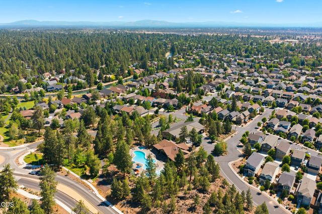 61156 SE Sydney Harbor Drive, Bend, OR 97702