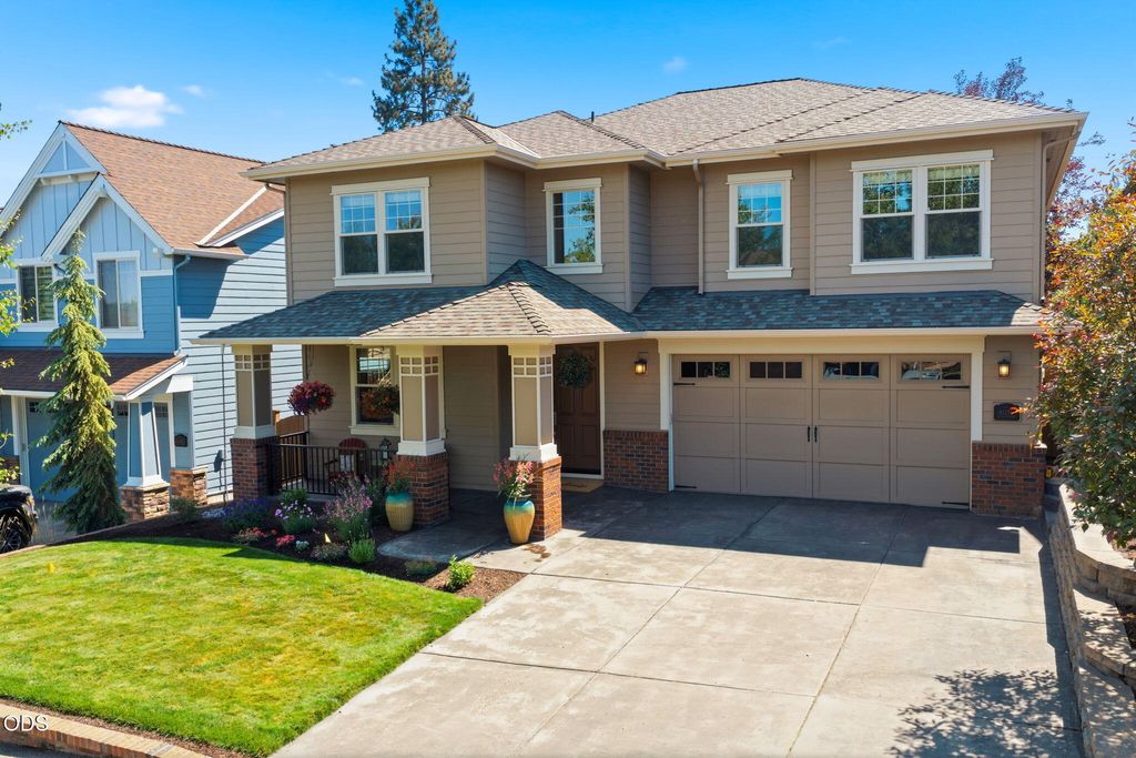 61156 SE Sydney Harbor Drive, Bend, OR 97702