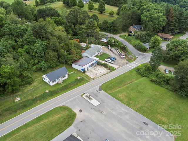 219 Burnsville School Road, Burnsville, NC 28714