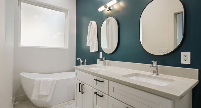 607 E 49th ST A, Austin, TX 78751