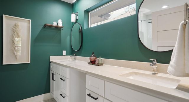607 E 49th ST A, Austin, TX 78751