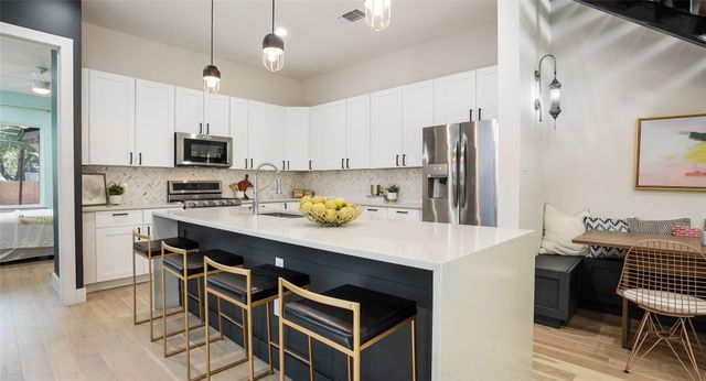 607 E 49th ST A, Austin, TX 78751