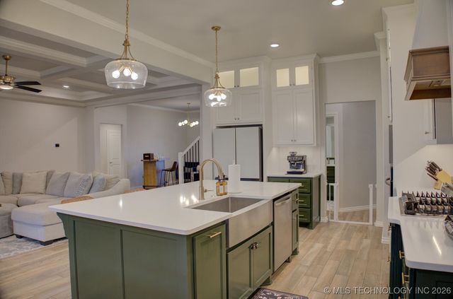 2904 S 8th Street, Broken Arrow, OK 74012