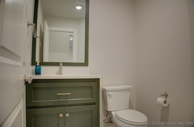 2904 S 8th Street, Broken Arrow, OK 74012