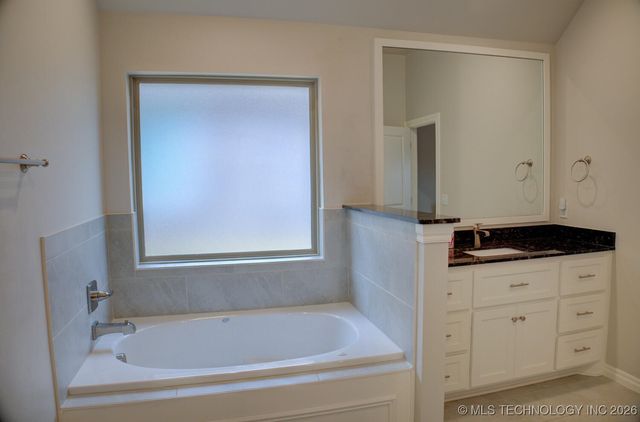 2904 S 8th Street, Broken Arrow, OK 74012