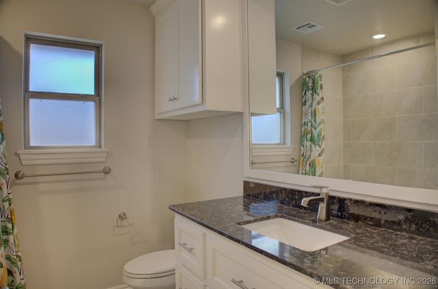 2904 S 8th Street, Broken Arrow, OK 74012