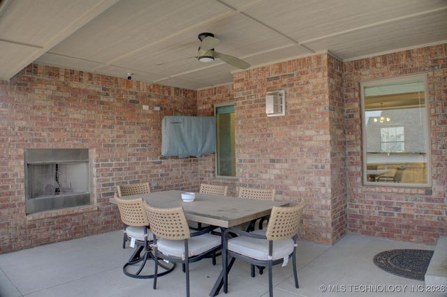 2904 S 8th Street, Broken Arrow, OK 74012