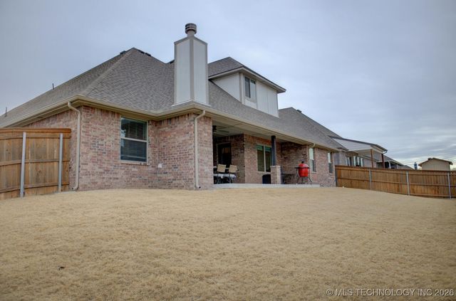 2904 S 8th Street, Broken Arrow, OK 74012