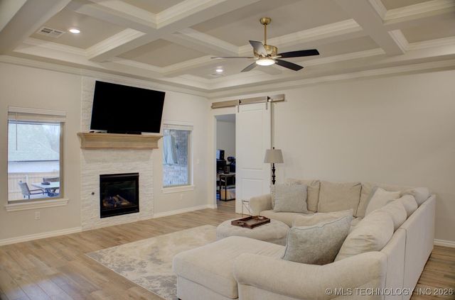 2904 S 8th Street, Broken Arrow, OK 74012