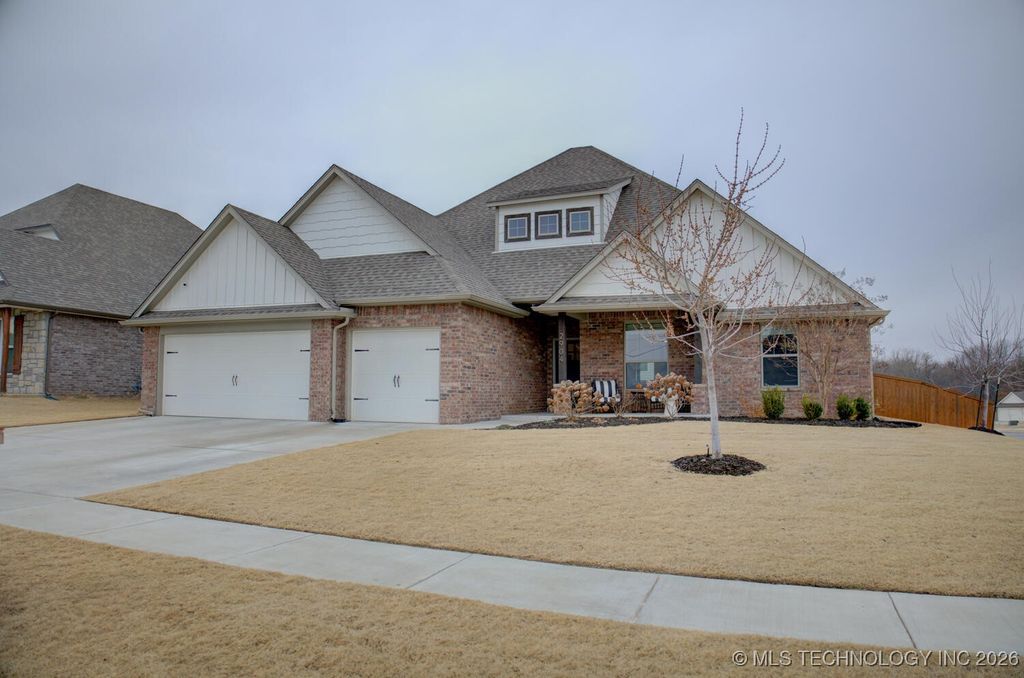 2904 S 8th Street, Broken Arrow, OK 74012