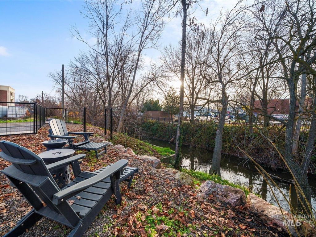 128 S Eagle Rd, Eagle, ID 83616 photo 11