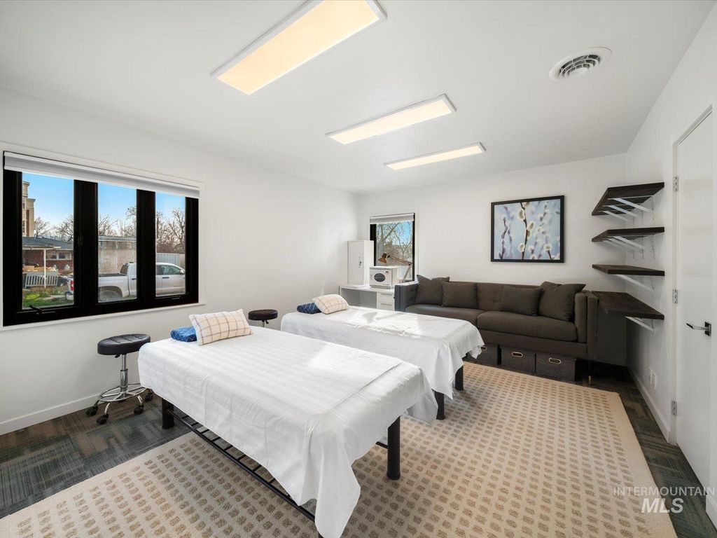 128 S Eagle Rd, Eagle, ID 83616 photo 22