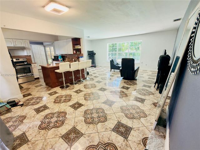 4521 NW 179th Street, Miami Gardens, FL 33055