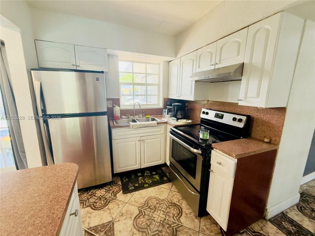 4521 NW 179th Street, Miami Gardens, FL 33055