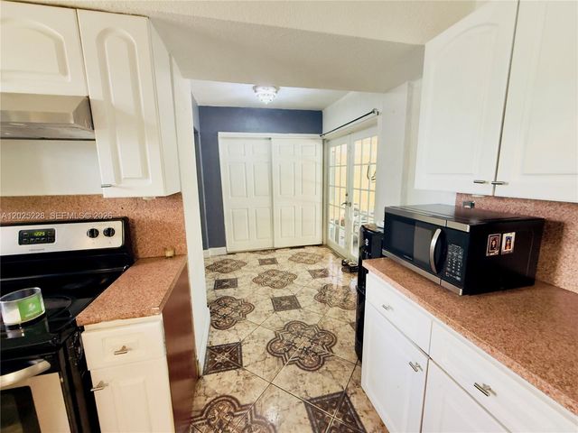 4521 NW 179th Street, Miami Gardens, FL 33055