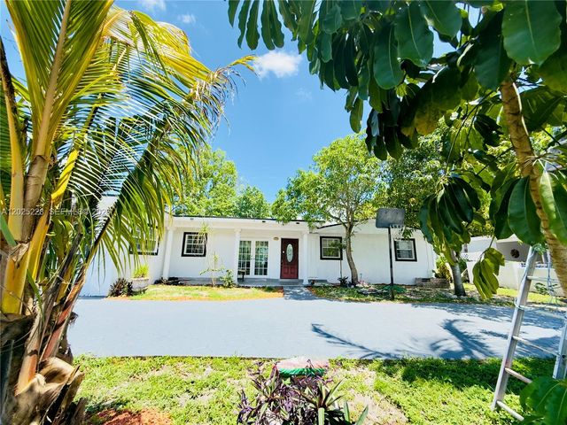 4521 NW 179th Street, Miami Gardens, FL 33055