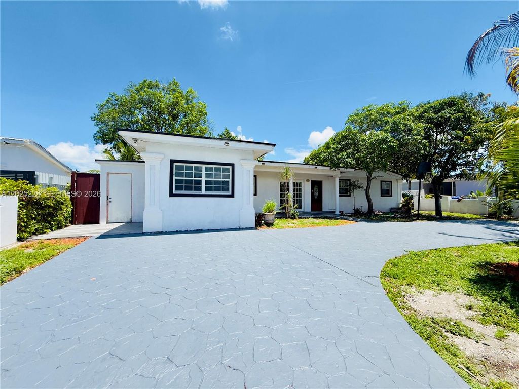 4521 NW 179th Street, Miami Gardens, FL 33055