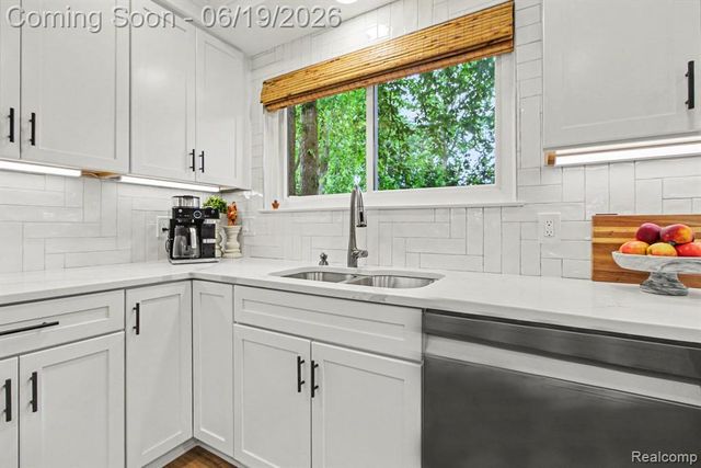 14110 Riverside Street, Livonia, MI 48154