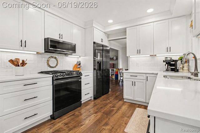 14110 Riverside Street, Livonia, MI 48154