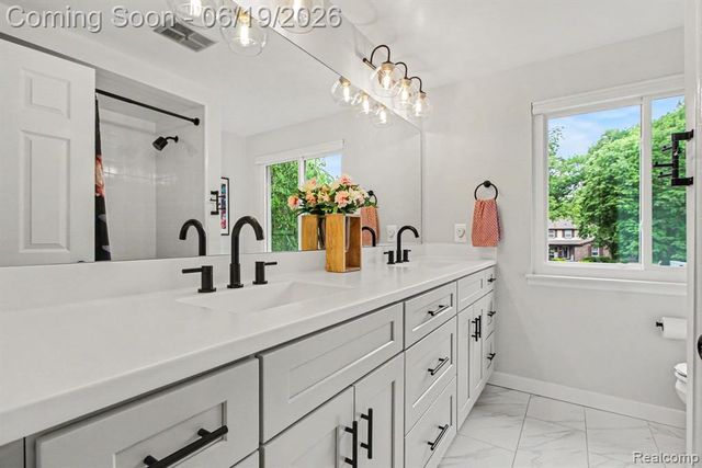 14110 Riverside Street, Livonia, MI 48154