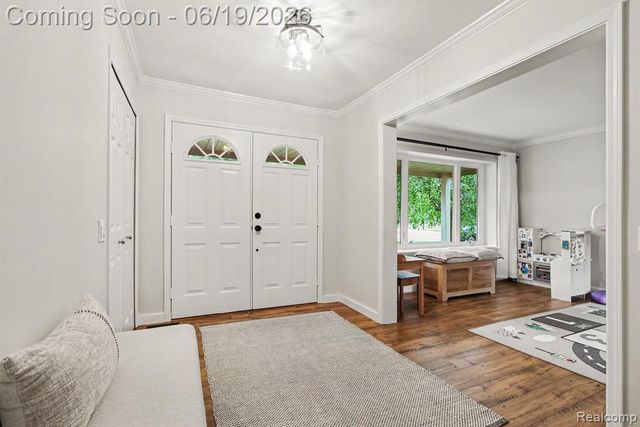 14110 Riverside Street, Livonia, MI 48154