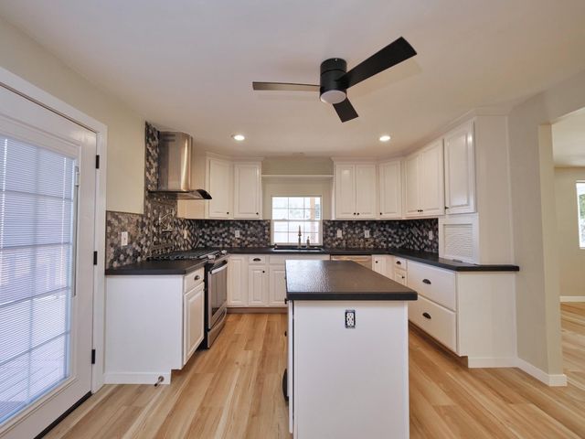 7081 Kayo Dr, Penryn, CA 95663