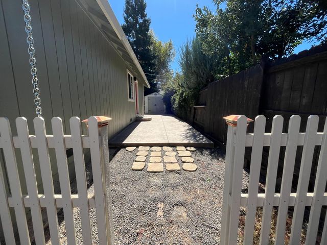 7081 Kayo Dr, Penryn, CA 95663