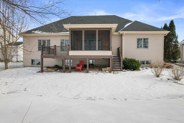 325 Riviera Street, Oregon, WI 53575