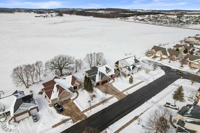 325 Riviera Street, Oregon, WI 53575