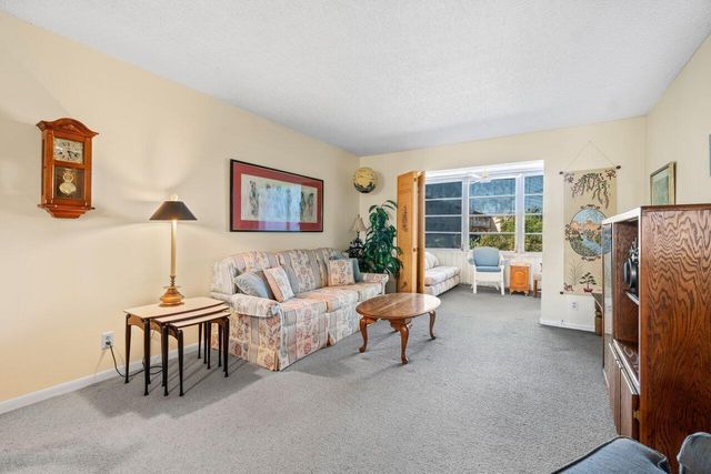2615 NE 3rd Court 308, Boynton Beach, FL 33435