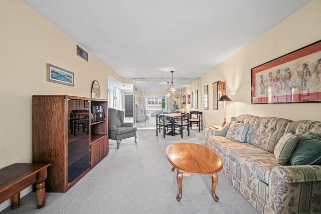 2615 NE 3rd Court 308, Boynton Beach, FL 33435