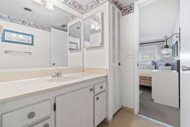 2615 NE 3rd Court 308, Boynton Beach, FL 33435