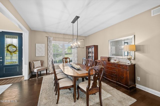 2348 Sunflower Court, Perrysburg, OH 43551