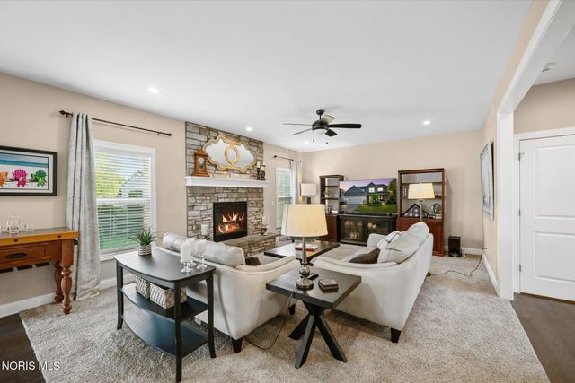 2348 Sunflower Court, Perrysburg, OH 43551