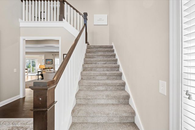2348 Sunflower Court, Perrysburg, OH 43551