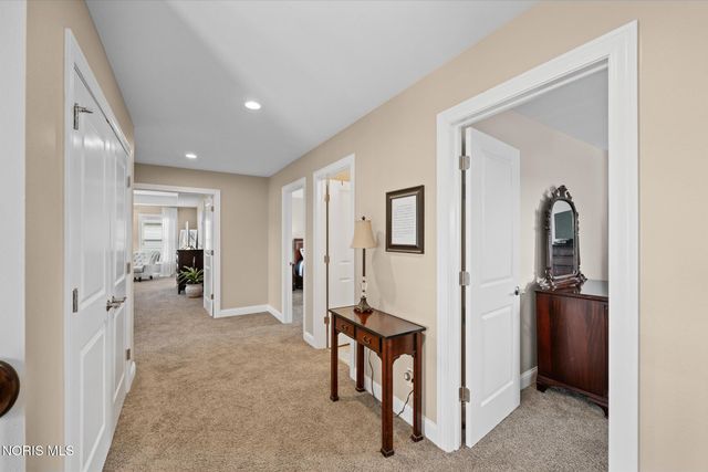 2348 Sunflower Court, Perrysburg, OH 43551