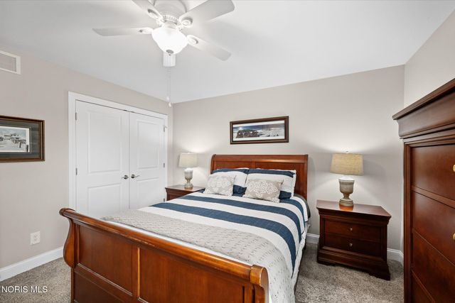 2348 Sunflower Court, Perrysburg, OH 43551