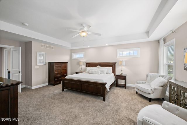 2348 Sunflower Court, Perrysburg, OH 43551