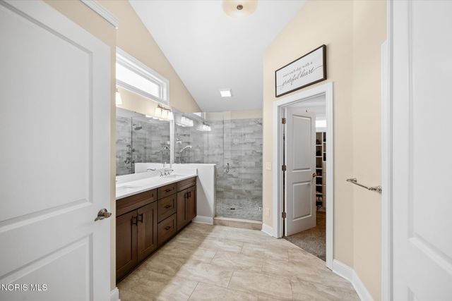 2348 Sunflower Court, Perrysburg, OH 43551