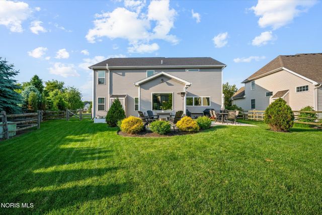 2348 Sunflower Court, Perrysburg, OH 43551
