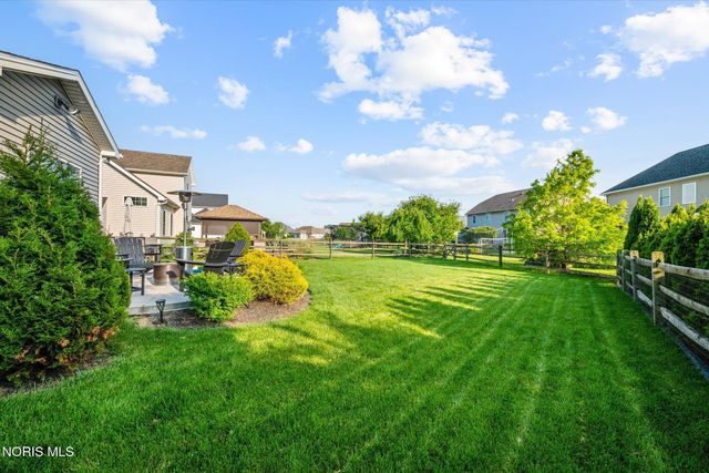 2348 Sunflower Court, Perrysburg, OH 43551