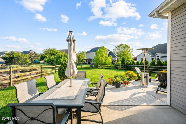 2348 Sunflower Court, Perrysburg, OH 43551