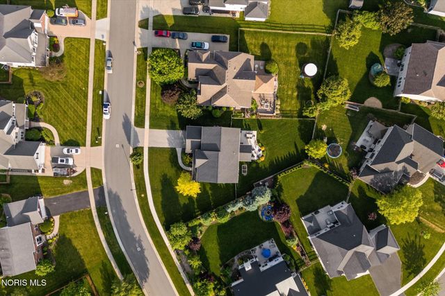 2348 Sunflower Court, Perrysburg, OH 43551