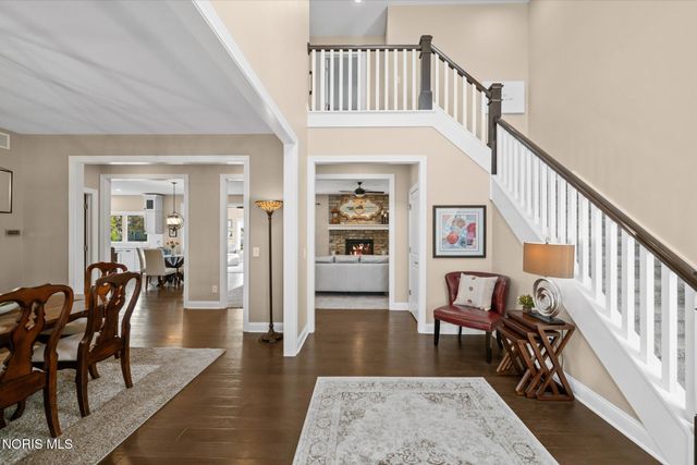 2348 Sunflower Court, Perrysburg, OH 43551