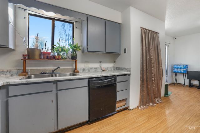 414 Heyburn Ave, Twin Falls, ID 83301