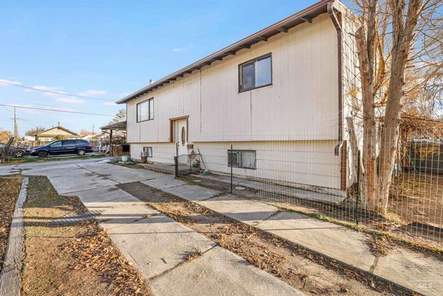 414 Heyburn Ave, Twin Falls, ID 83301
